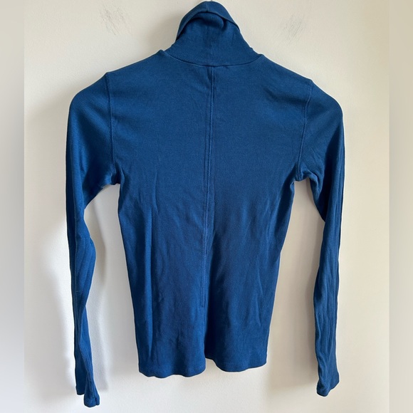 Everlane Luxe Ribbed Turtleneck - Picture 4 of 4